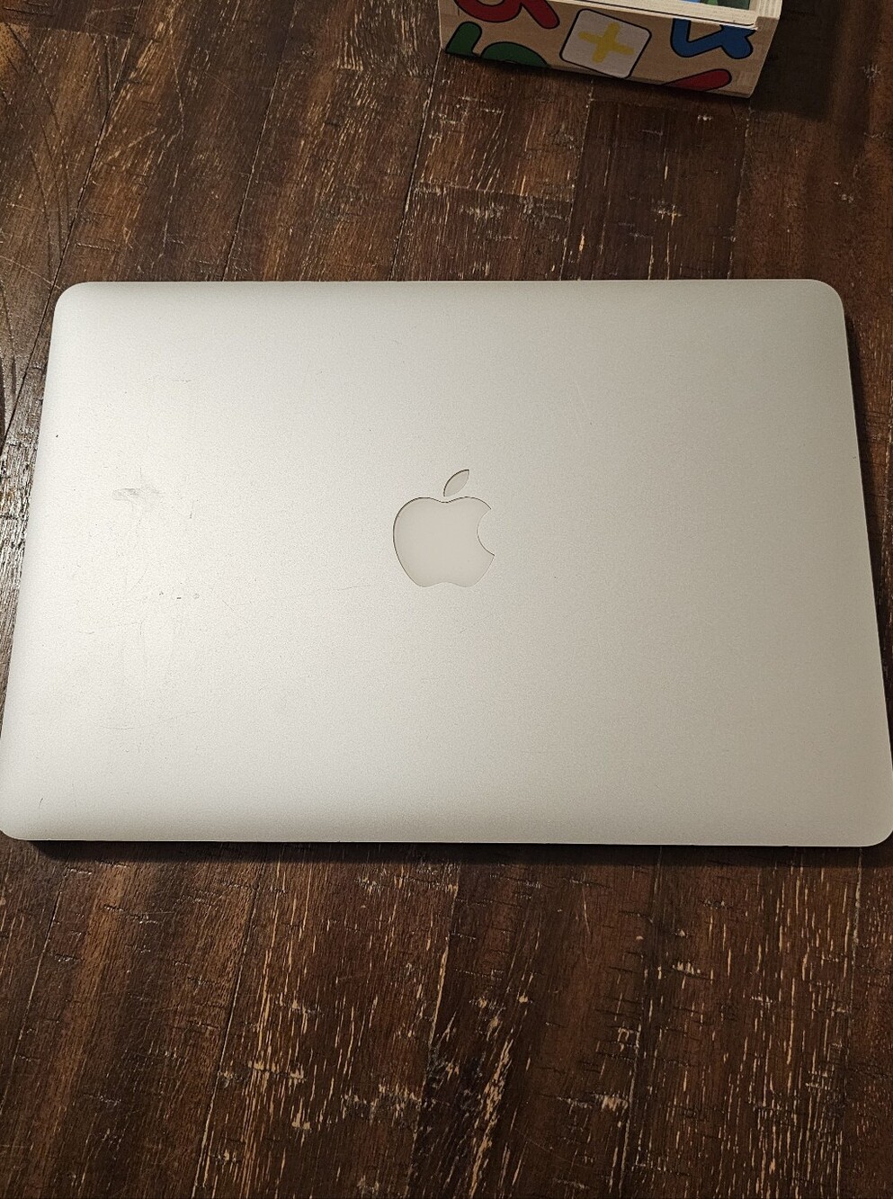 Apple 2013 13" MacBook Pro 250gb 8GB i7 (Heavy cosmetic damage) - Picture 6 of 12